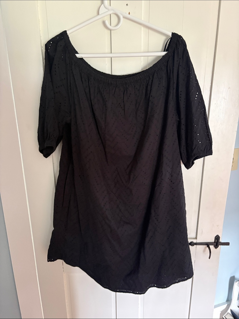 Black Women's Off-Shoulder Eyelet Top
